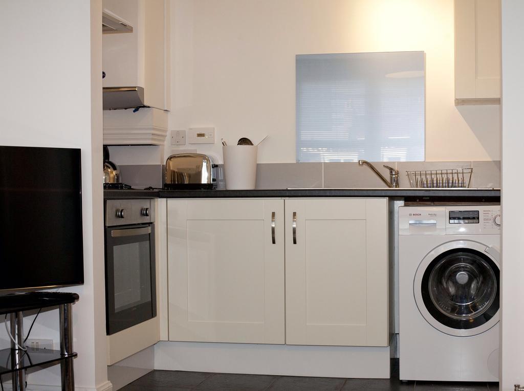 Aberdeen Serviced Apartments: Charlotte Street Chambre photo