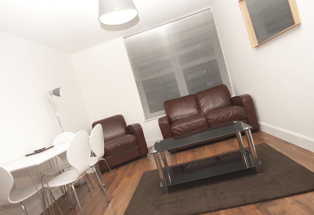 Aberdeen Serviced Apartments: Charlotte Street Chambre photo